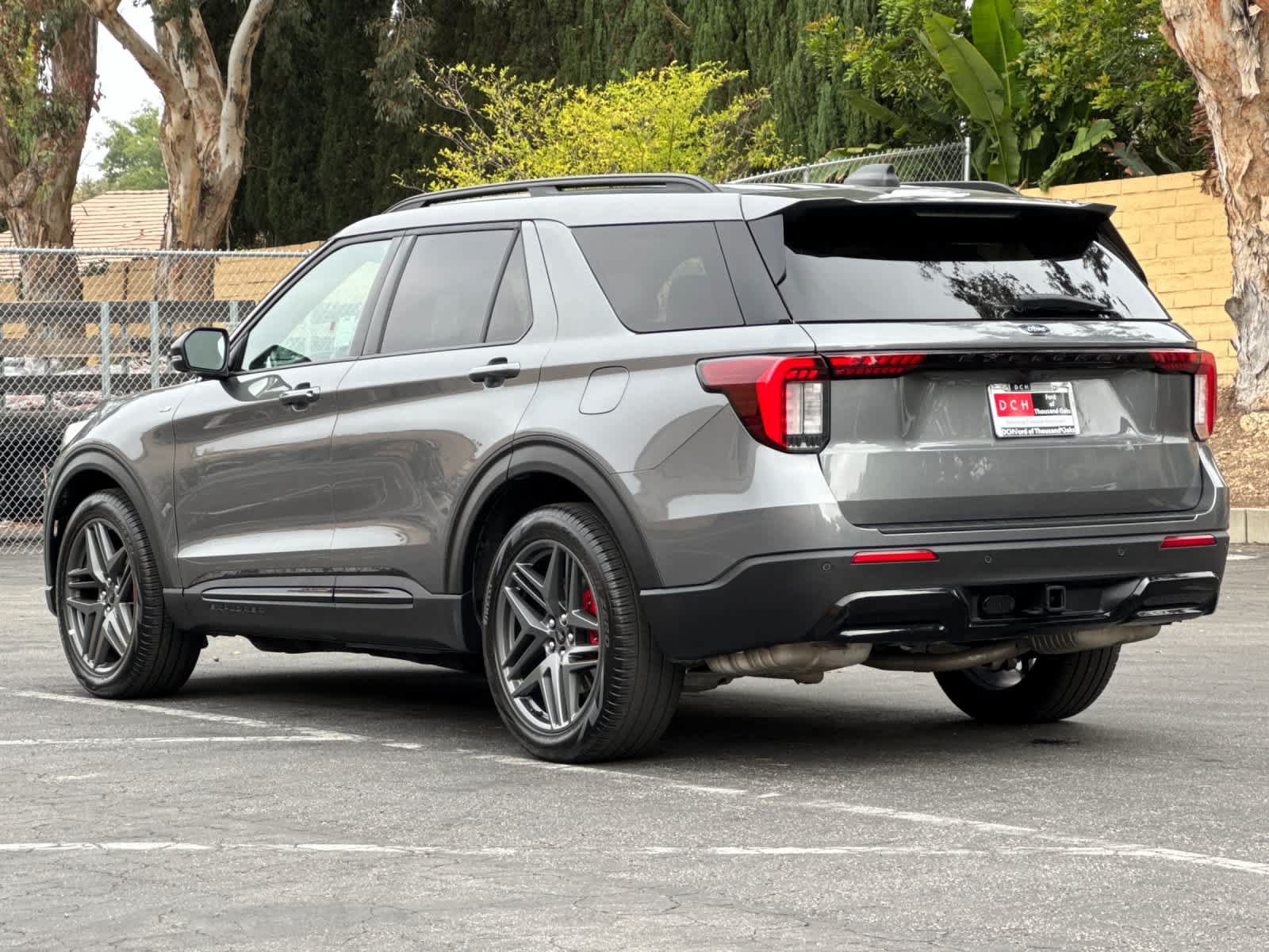 Certified 2026 Ford Explorer ST-Line w/ ST-Line Street Pack RWD image 6