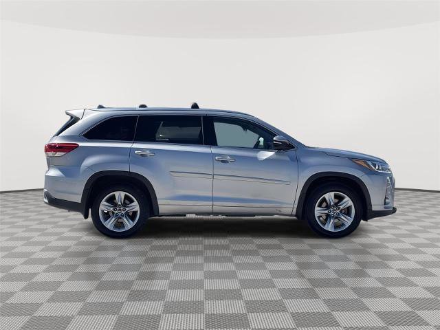 Used 2018 Toyota Highlander Limited w/ Protection Package #3 AWD/4WD image 6