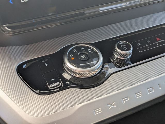 Certified 2025 Ford Expedition Active image 21