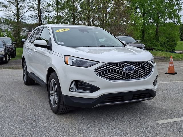 Certified 2024 Ford Edge SEL w/ Convenience Package AWD/4WD image 2