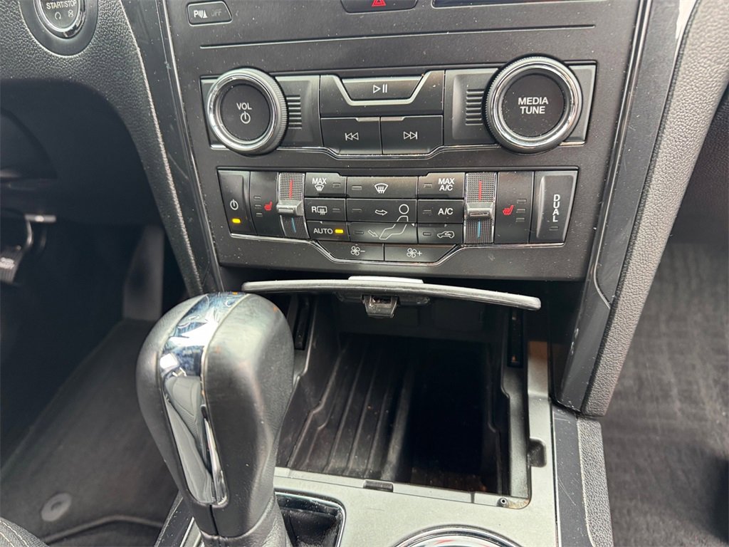 Certified 2019 Ford Explorer XLT w/ Equipment Group 201A image 20