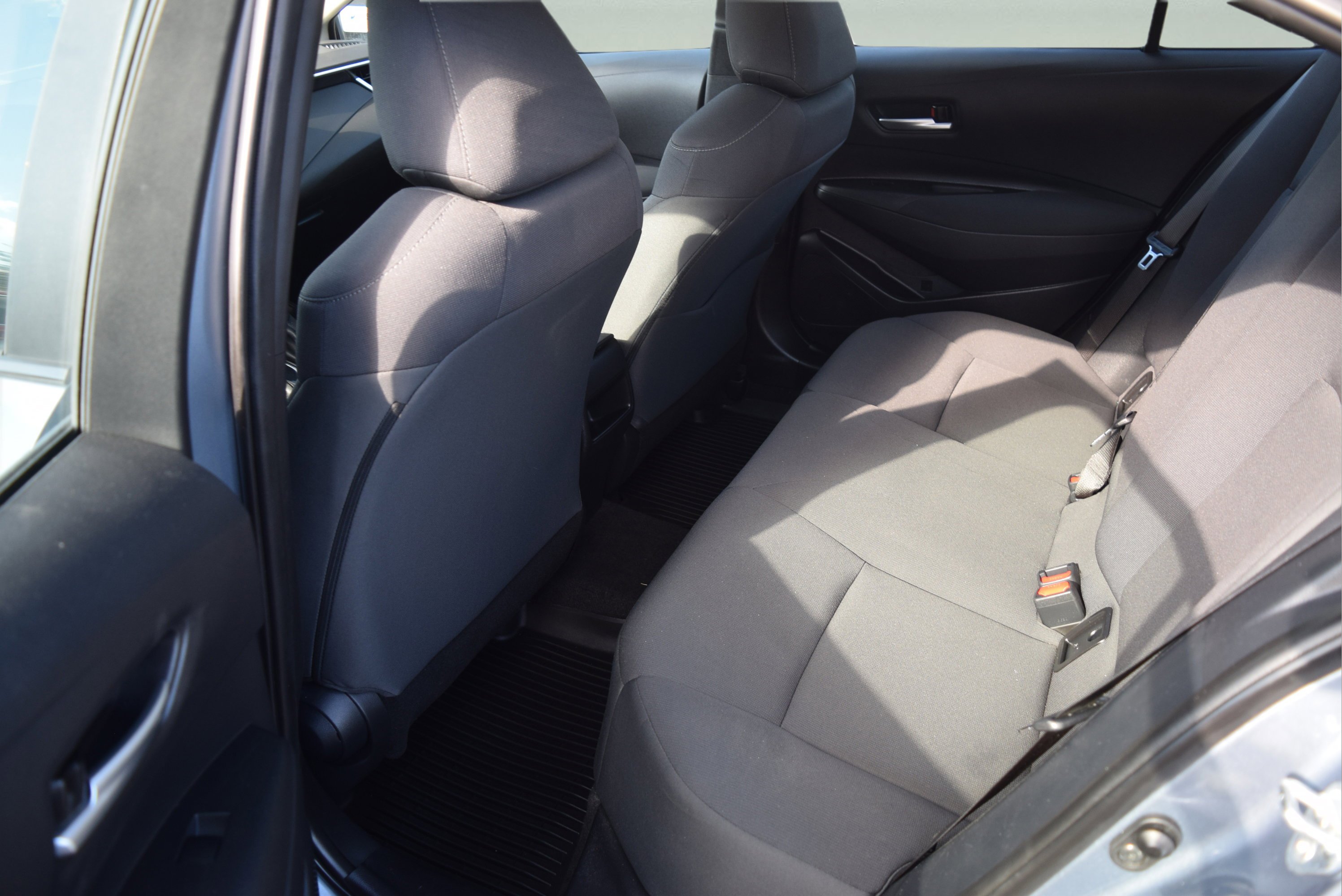 Used 2021 Toyota Corolla LE FWD image 8