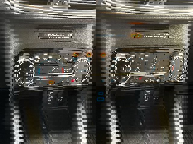 Certified 2022 Ford Escape Titanium w/ Titanium Elite Package image 22