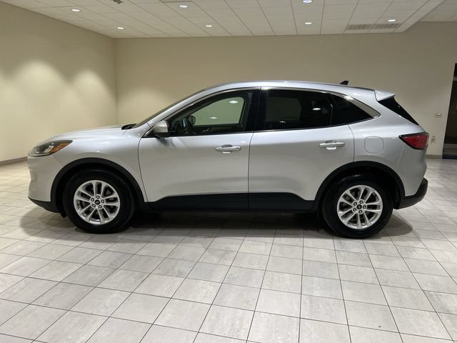 Certified 2020 Ford Escape SE FWD image 2