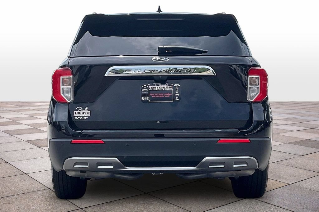 Certified 2023 Ford Explorer XLT w/ Equipment Group 202A RWD image 4
