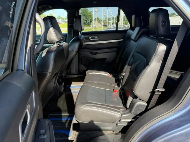 Certified 2018 Ford Explorer XLT w/ Equipment Group 202A FWD image 15