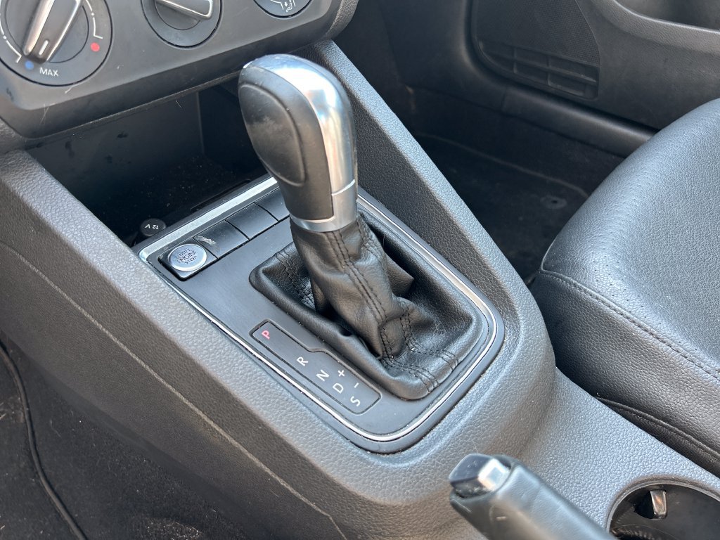 Used 2017 Volkswagen Jetta SE FWD image 21