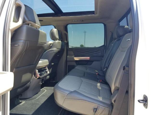 Certified 2025 Ford F250 Platinum w/ Platinum Plus Package AWD/4WD image 15