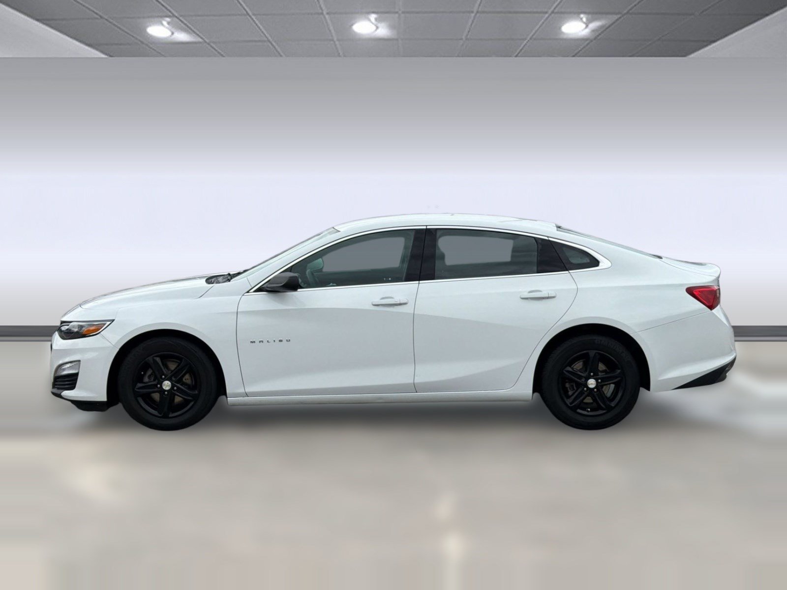 Used 2022 Chevrolet Malibu LS FWD image 2