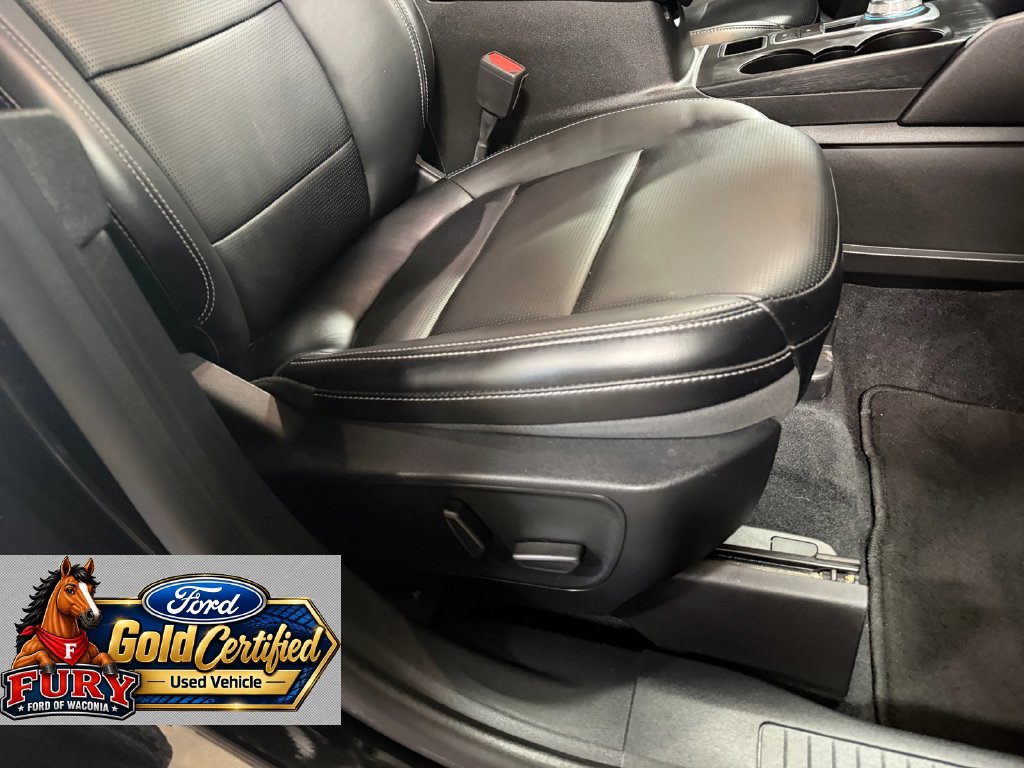 Certified 2025 Ford Escape Platinum AWD/4WD image 17
