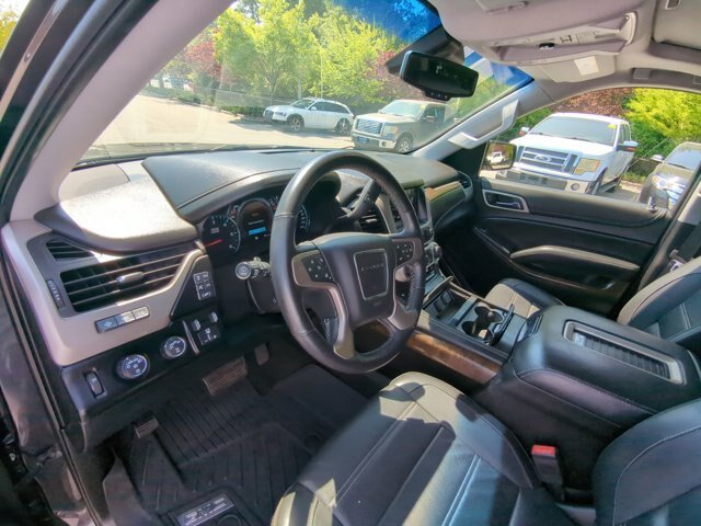 Used 2018 GMC Yukon Denali w/ Denali Ultimate Package AWD/4WD image 17