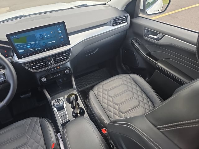 Certified 2023 Ford Escape Platinum w/ Premium Technology Package AWD/4WD image 33