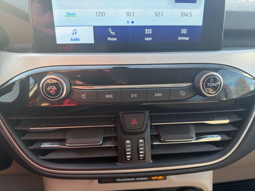 Certified 2021 Ford Escape SE image 24