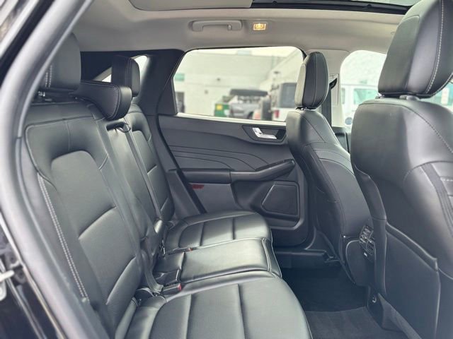 Certified 2022 Ford Escape Titanium w/ Class II Trailer Tow Package image 23