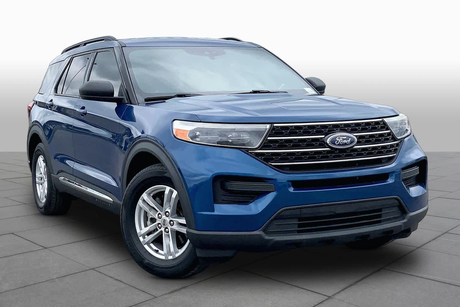 Certified 2020 Ford Explorer XLT RWD image 3