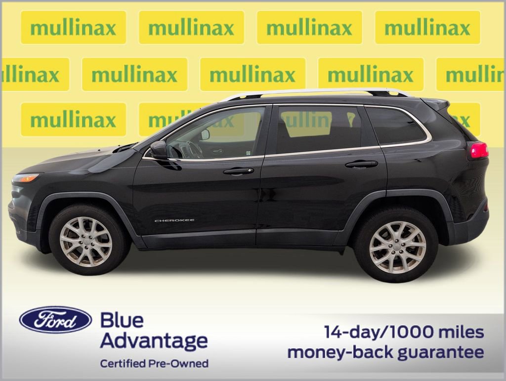 Used 2017 Jeep Cherokee Latitude w/ Safety/Convenience Group FWD image 10