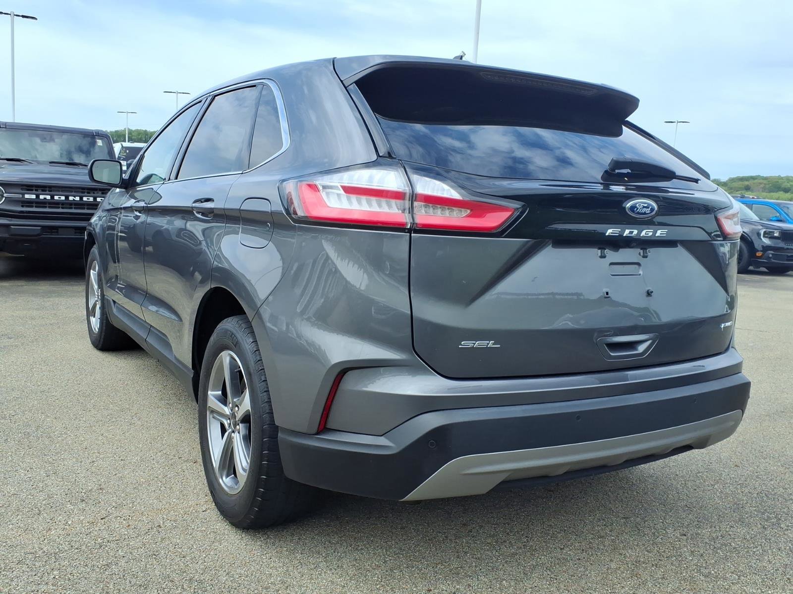 Certified 2023 Ford Edge SEL w/ Convenience Package AWD/4WD image 4