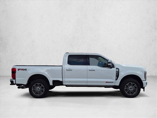 Certified 2025 Ford F250 Platinum w/ Platinum Plus Package AWD/4WD image 4