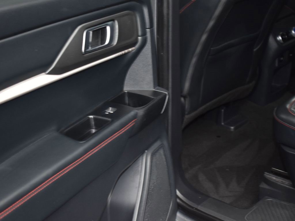 Certified 2025 Ford Explorer ST-Line w/ ST-Line Street Pack image 12