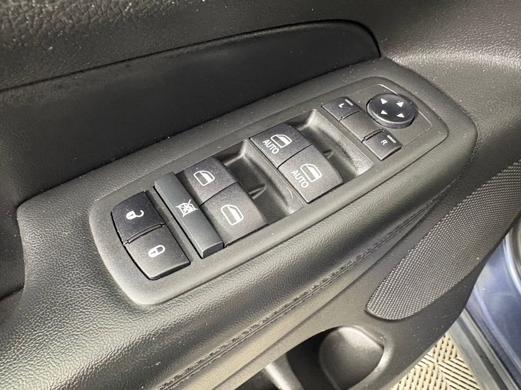 Used 2019 Jeep Grand Cherokee Limited w/ Luxury Group II image 13