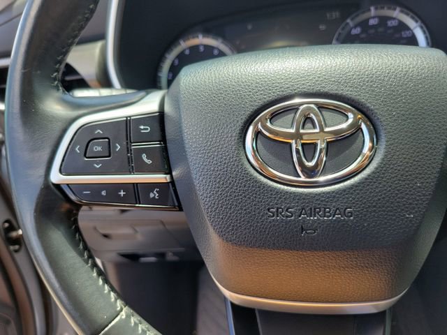 Used 2022 Toyota Highlander XLE image 22