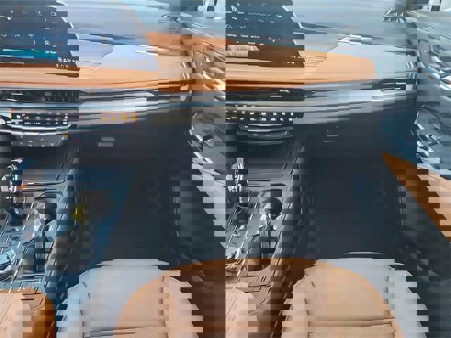 Used 2025 Cadillac XT4 Sport image 10