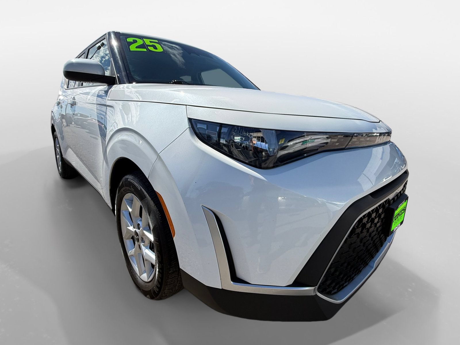 Used 2025 Kia Soul LX w/ LX Technology Package FWD image 9