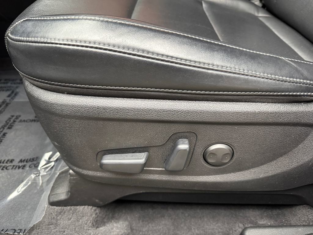Used 2023 Kia Telluride S AWD/4WD image 11