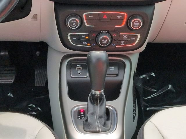 Used 2020 Jeep Compass Latitude FWD image 19
