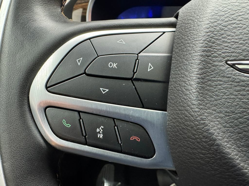Used 2021 Chrysler Pacifica Pinnacle AWD/4WD image 16