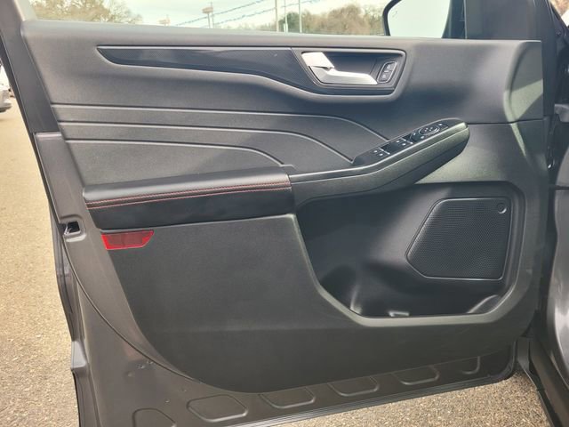 Certified 2025 Ford Escape ST-Line image 16