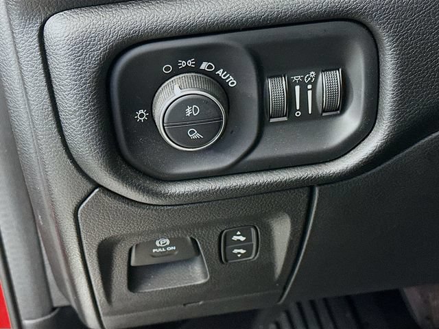 Used 2022 RAM 1500 Laramie AWD/4WD image 16