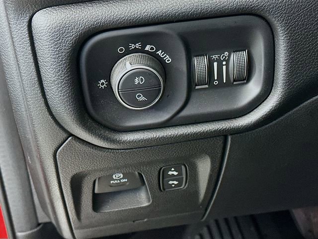 Used 2022 RAM 1500 Laramie AWD/4WD image 16