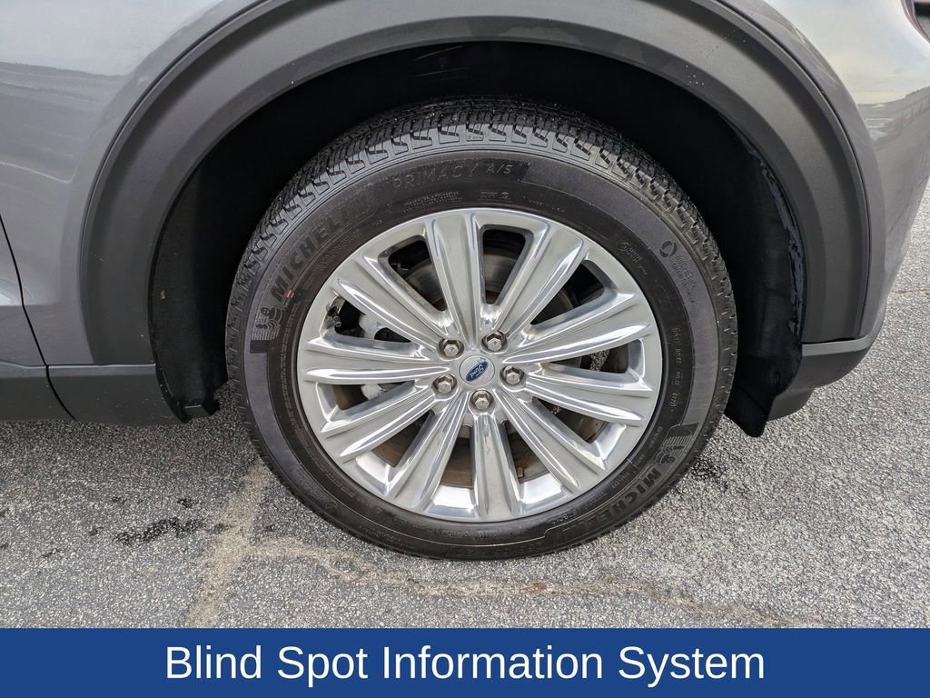 Certified 2022 Ford Explorer Limited w/ Equipment Group 301A image 12