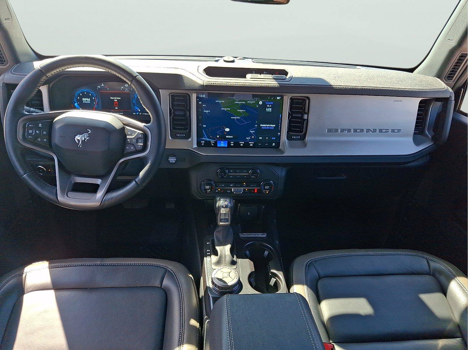 Certified 2025 Ford Bronco Outer Banks AWD/4WD image 9
