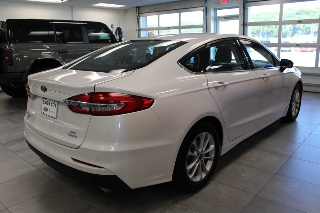 Certified 2020 Ford Fusion SE FWD image 5