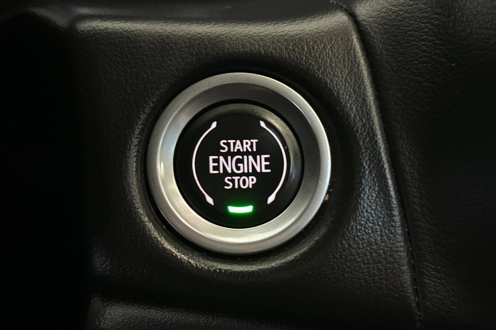 Used 2022 GMC Yukon SLT w/ SLT Premium Package AWD/4WD image 35