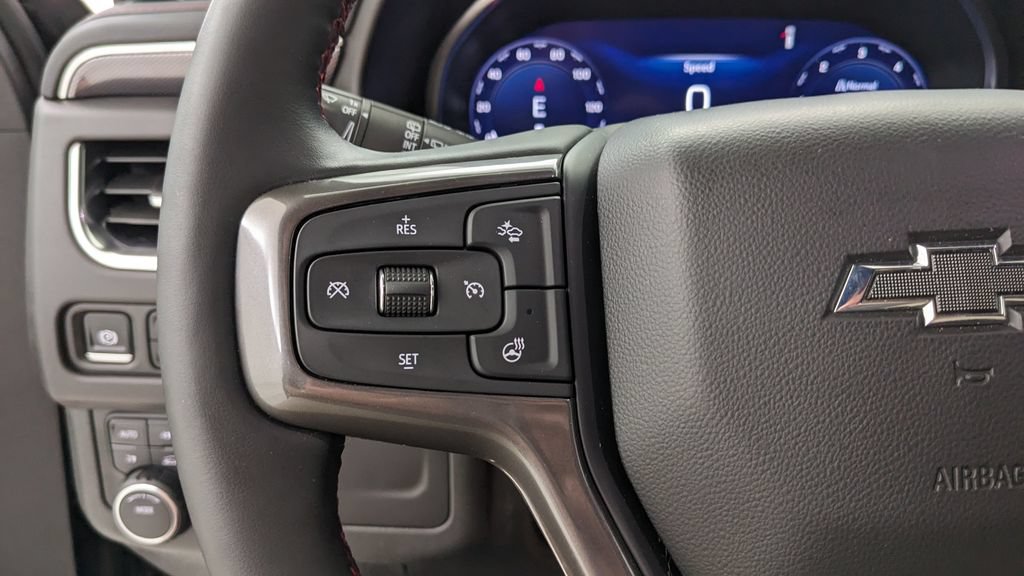 Used 2024 Chevrolet Suburban RST w/ Luxury Package AWD/4WD image 31