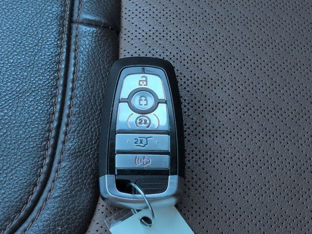 Certified 2021 Ford Explorer King Ranch w/ Premium Technology Package AWD/4WD image 29