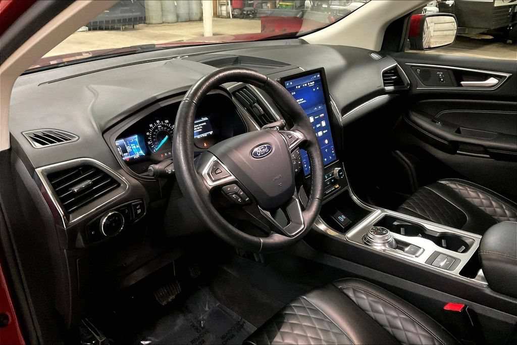 Certified 2024 Ford Edge Titanium AWD/4WD image 13