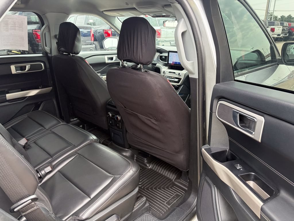 Certified 2023 Ford Explorer XLT w/ Equipment Group 202A AWD/4WD image 16