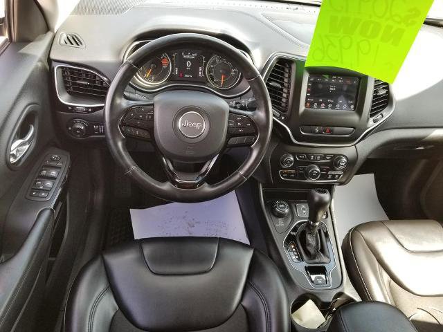 Used 2020 Jeep Cherokee Latitude Plus image 17