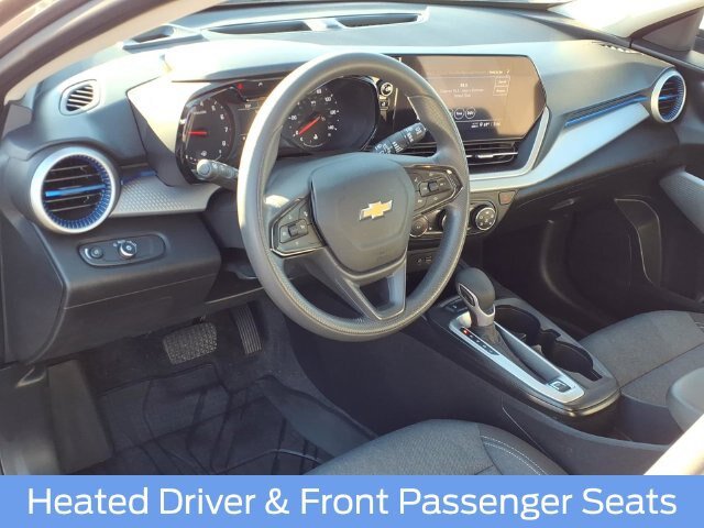 Used 2024 Chevrolet Trax LS w/ LS Convenience Package FWD image 17