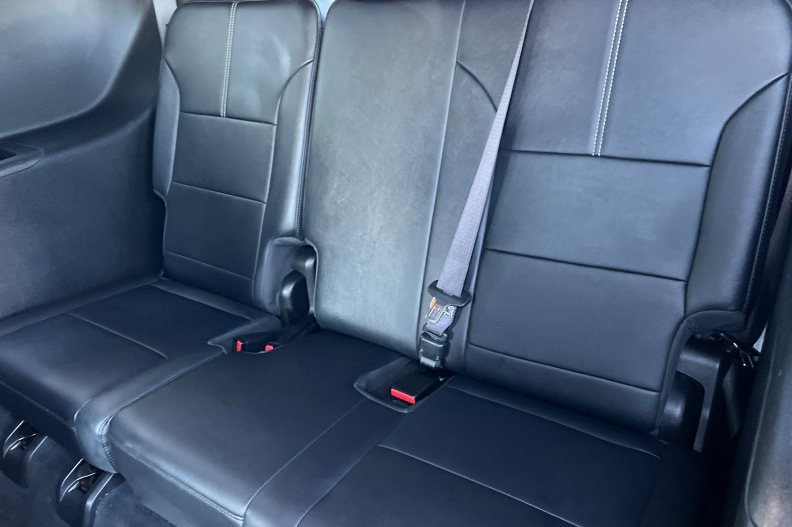 Used 2024 GMC Acadia Elevation image 16