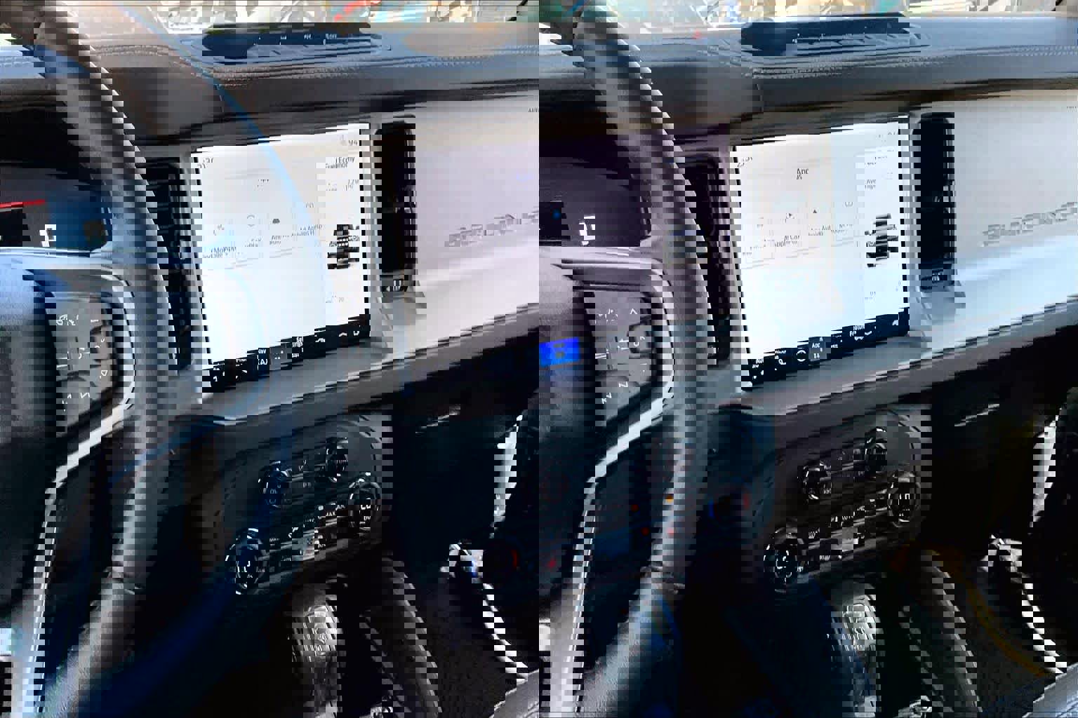 Certified 2025 Ford Bronco Outer Banks w/ Sasquatch Package image 10