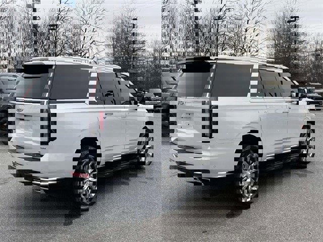 Used 2021 Cadillac Escalade ESV Premium Luxury image 5