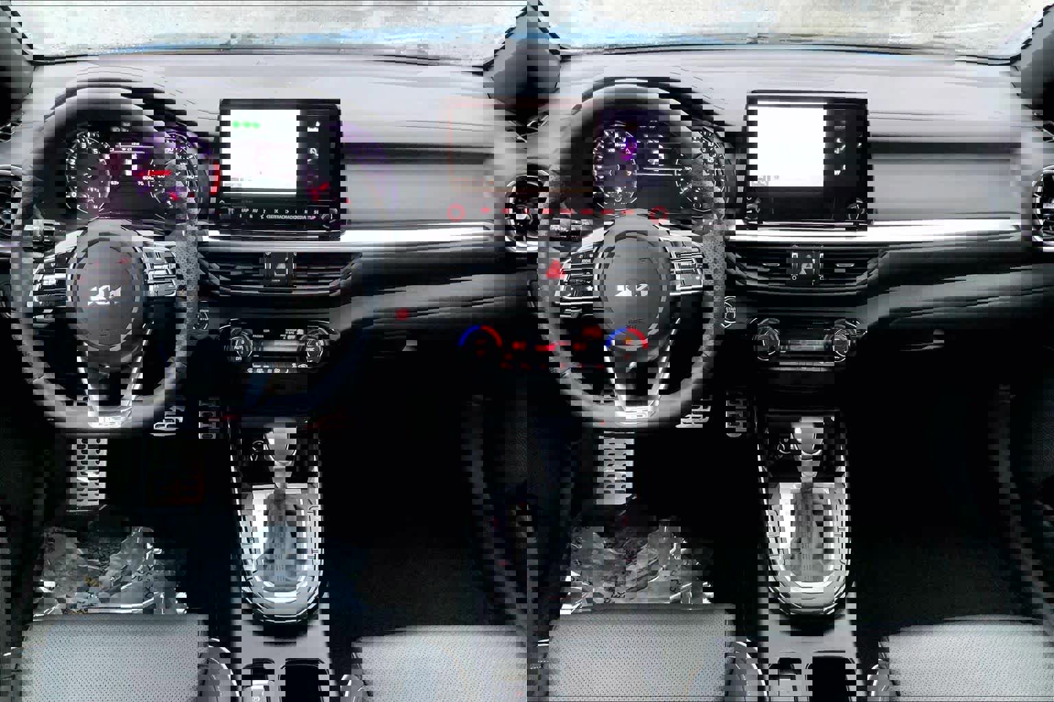 Used 2023 Kia Forte GT-Line w/ GT-Line Premium Package image 15