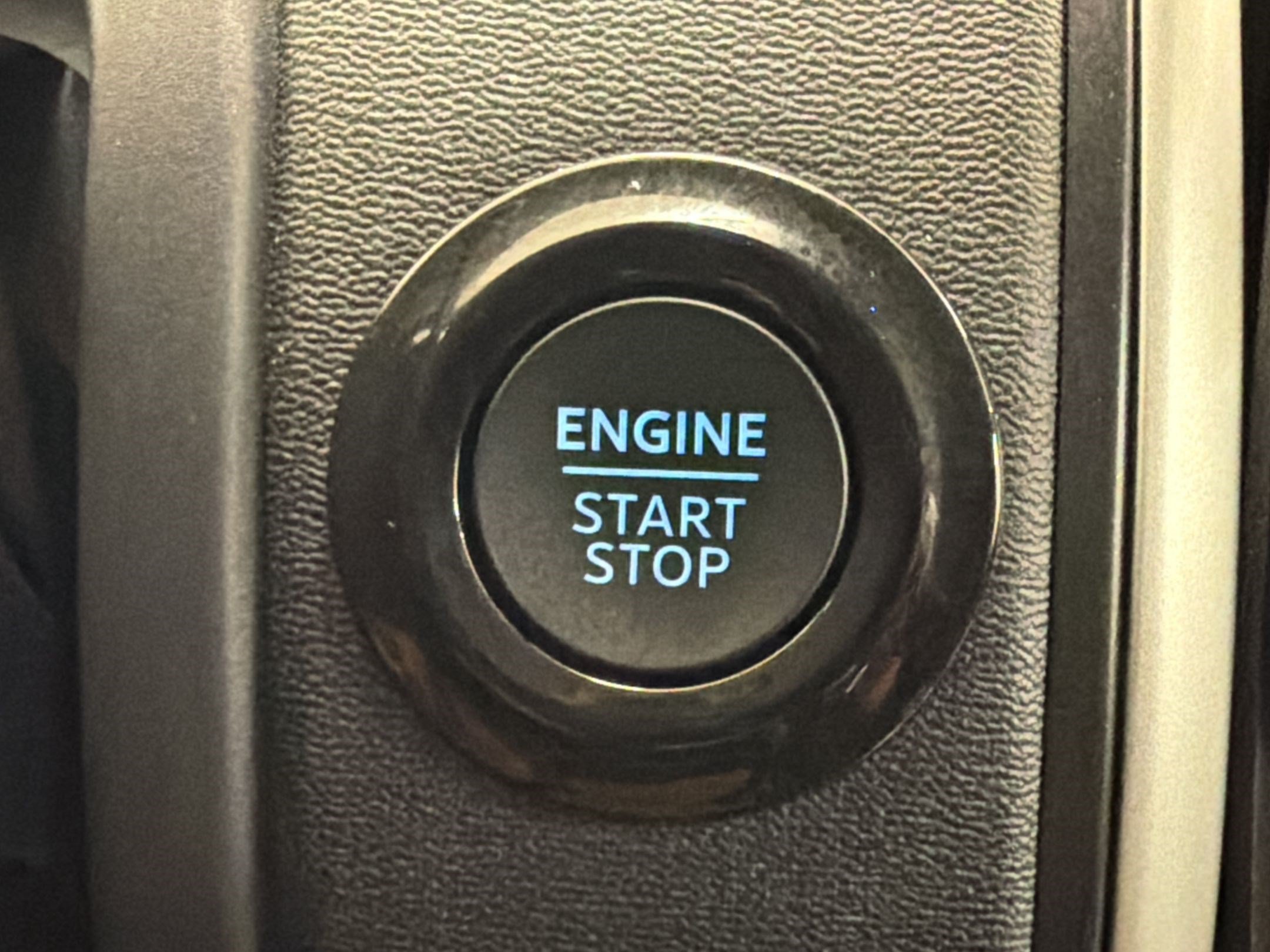 Certified 2025 Ford Expedition Active AWD/4WD image 18