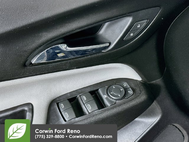 Used 2020 Chevrolet Equinox LS FWD image 19