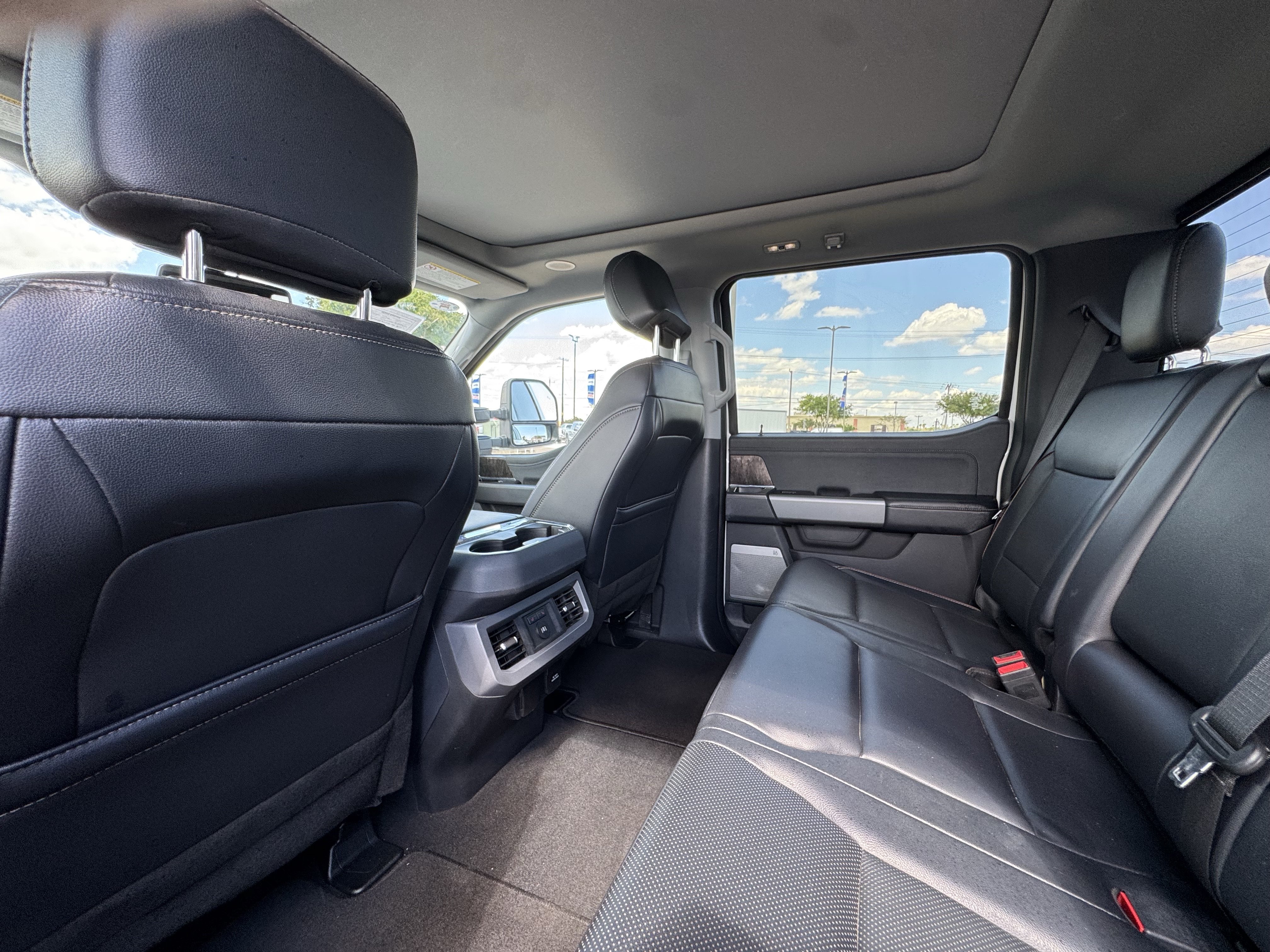 Certified 2024 Ford F350 Lariat w/ Lariat Ultimate Package AWD/4WD image 28